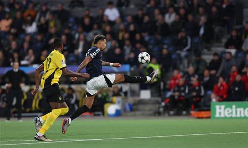 Young Boys đấu với Aston Villa