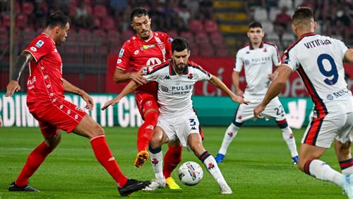 Monza đấu với Genoa