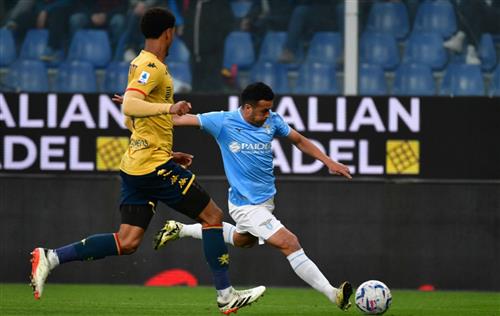 Genoa đấu với Lazio