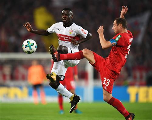 Stuttgart đấu với Cologne
