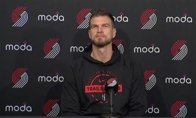 Splitter đã có khởi đầu thuận lợi trong sự nghiệp huấn luyện của mình, khi giúp Trail Blazers chấm dứt chuỗi 9 trận thua trước Warriors.