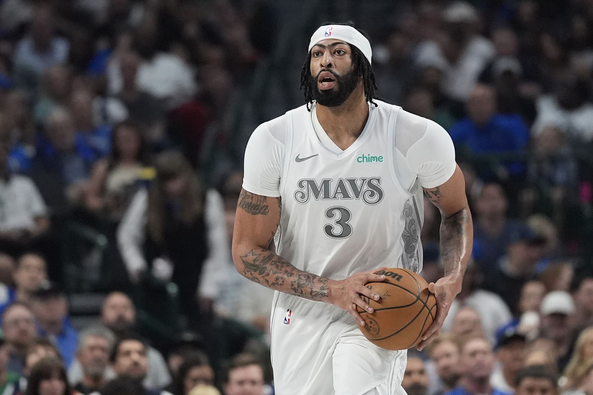 Xia Ji: Harrison không đủ tiêu chuẩn cho vị trí quản lý cấp cao của mình và có rất nhiều thương vụ lố bịch vừa thất bại.