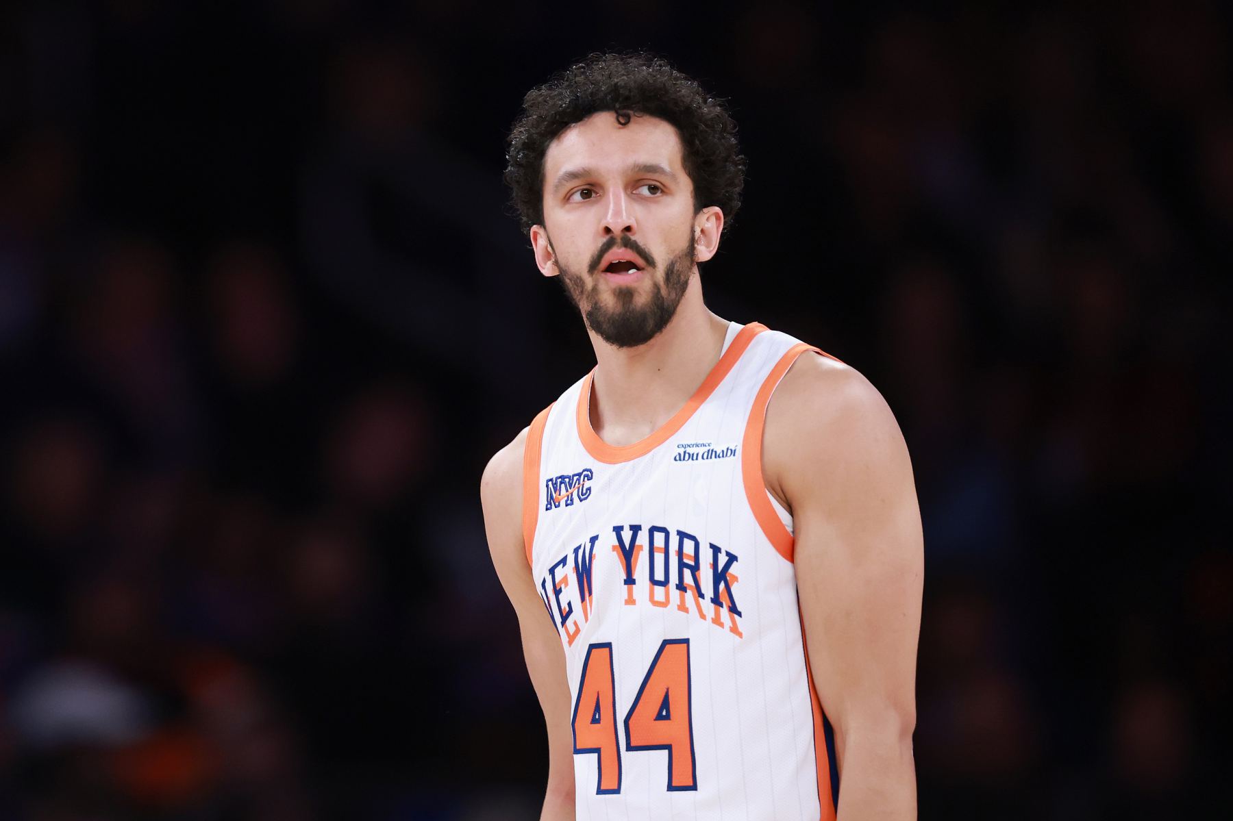 Kiểm soát bóng nóng! Shamet thực hiện 6 trong số 9 cú sút trong một hiệp đấu và ghi được 15 điểm.