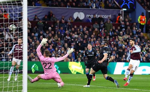 Aston Villa đấu với Club Brugge