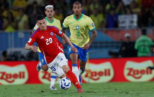 Brazil đấu với Chile