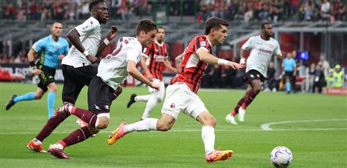 AC Milan đấu với Salernitana