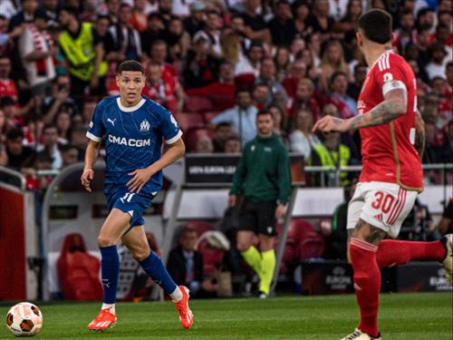Benfica đấu với Marseille
