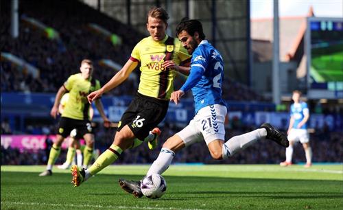 everton đấu với burnley
