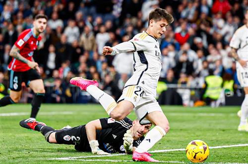 Real Madrid đấu với Celta Vigo