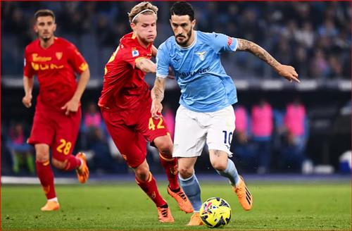 Lazio đấu với Lecce
