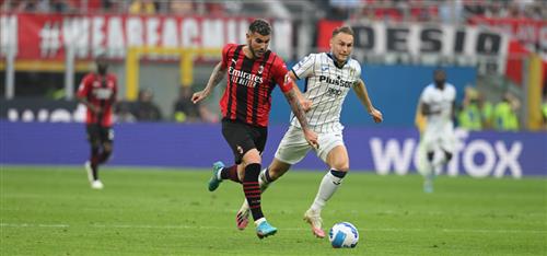 AC Milan đấu với Atalanta