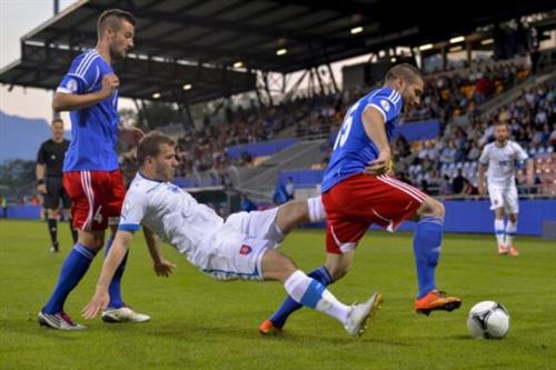 Slovakia đấu với Iceland