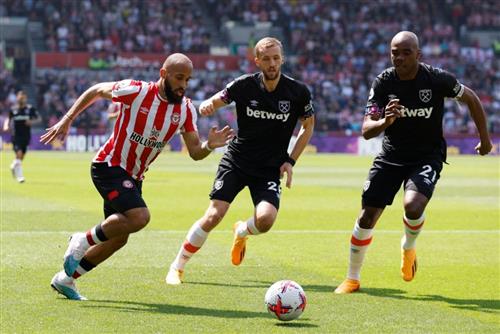 Brentford đấu với West Ham United