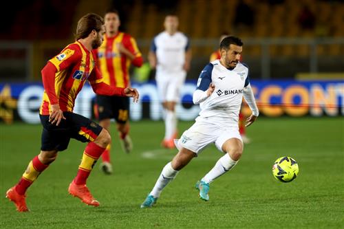 Lazio đấu với Lecce