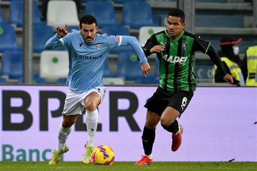 Lazio đấu với Sassuolo