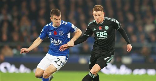 Leicester City đấu với Everton