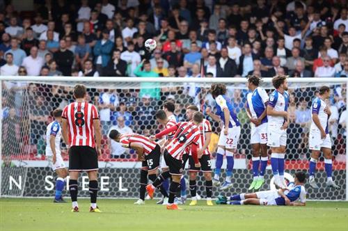 Sheffield đấu với Blackburn Rovers