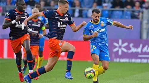 Clermont đấu với Strasbourg