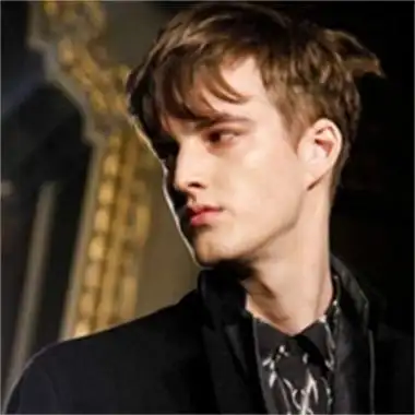 6686体育初级作者Britta