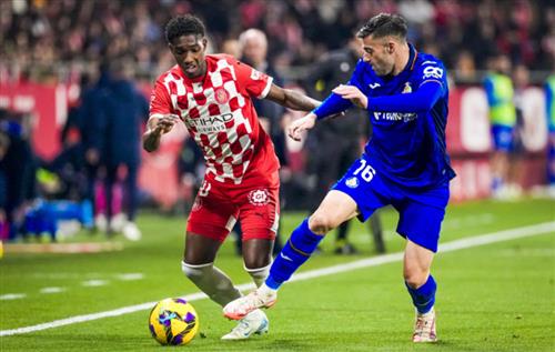 Girona đấu với Getafe