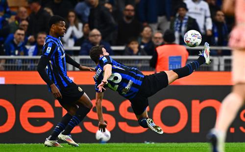Inter Milan đấu với Torino