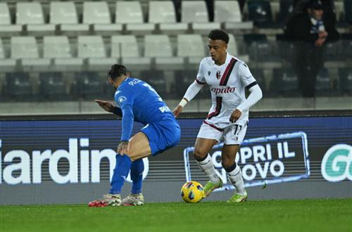 Empoli đấu với Bologna