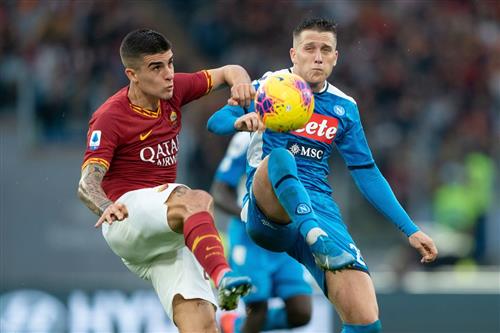 Roma đấu với Napoli