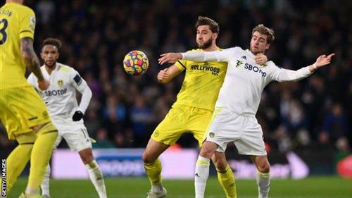 Leeds United đấu với Brentford