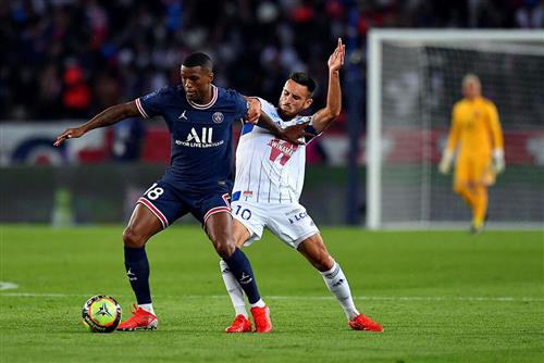 Paris Saint Germain đấu với Strasbourg