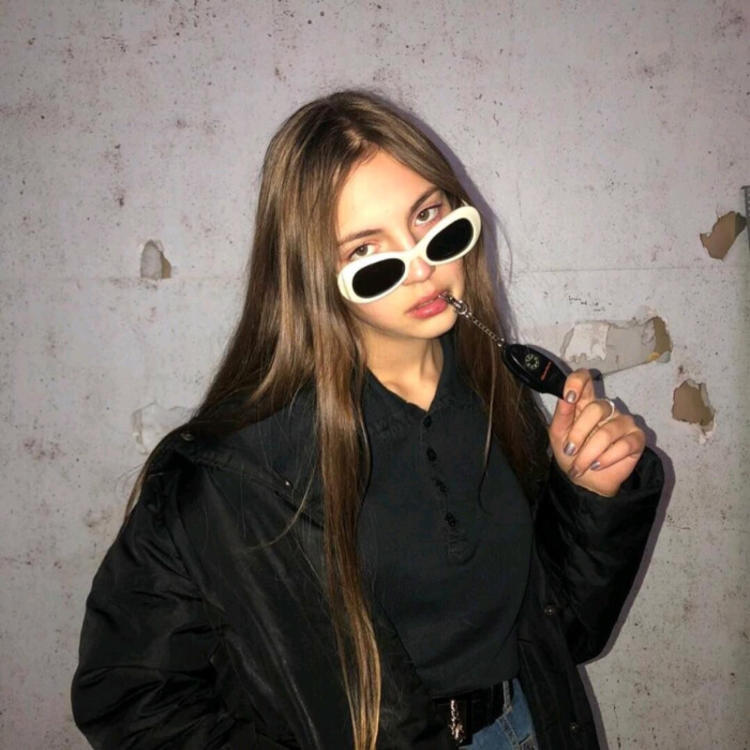 6686体育铁牌作者Teresa