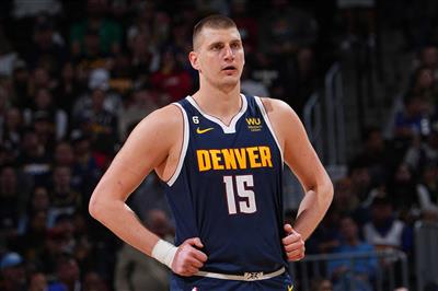 Máy ba đôi! Lần thứ 69 trong sự nghiệp, Jokic lập triple-double trước khi hiệp 4 bắt đầu.
