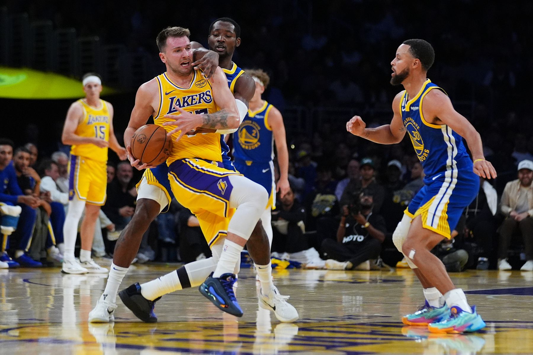 Độc quyền số một! Lần thứ tám trong sự nghiệp, Doncic ghi ít nhất 45 điểm, 10 rebound và 5 ba điểm trong một trận đấu.